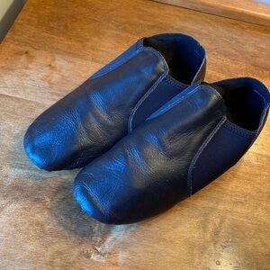 Women's Leather Upper Slip-on Jazz Shoe